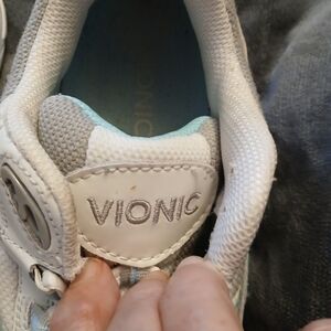 Vionic Walking Sneakers White Light blue Women’s Comfort Shoe Sz.8 VGUC lace up